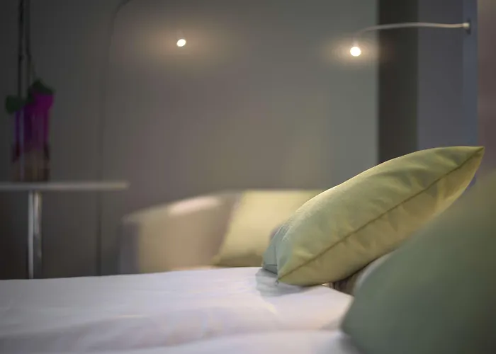 Best Western Plus Lakeside Hotel