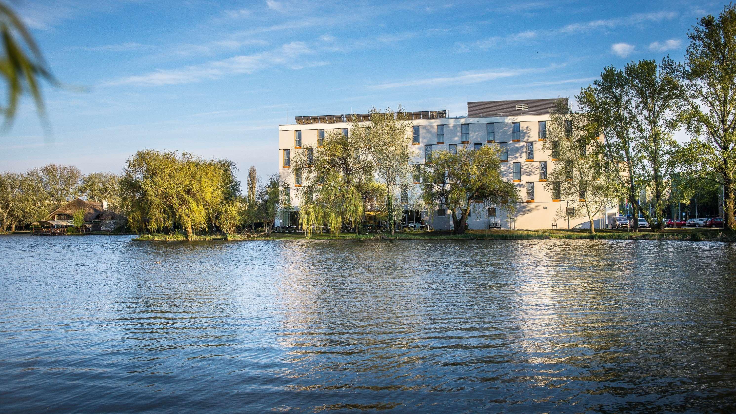 Hotel Western Lakeside