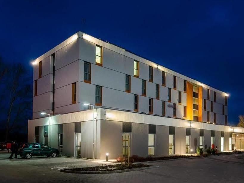 Western Lakeside 4* Székesfehérvár